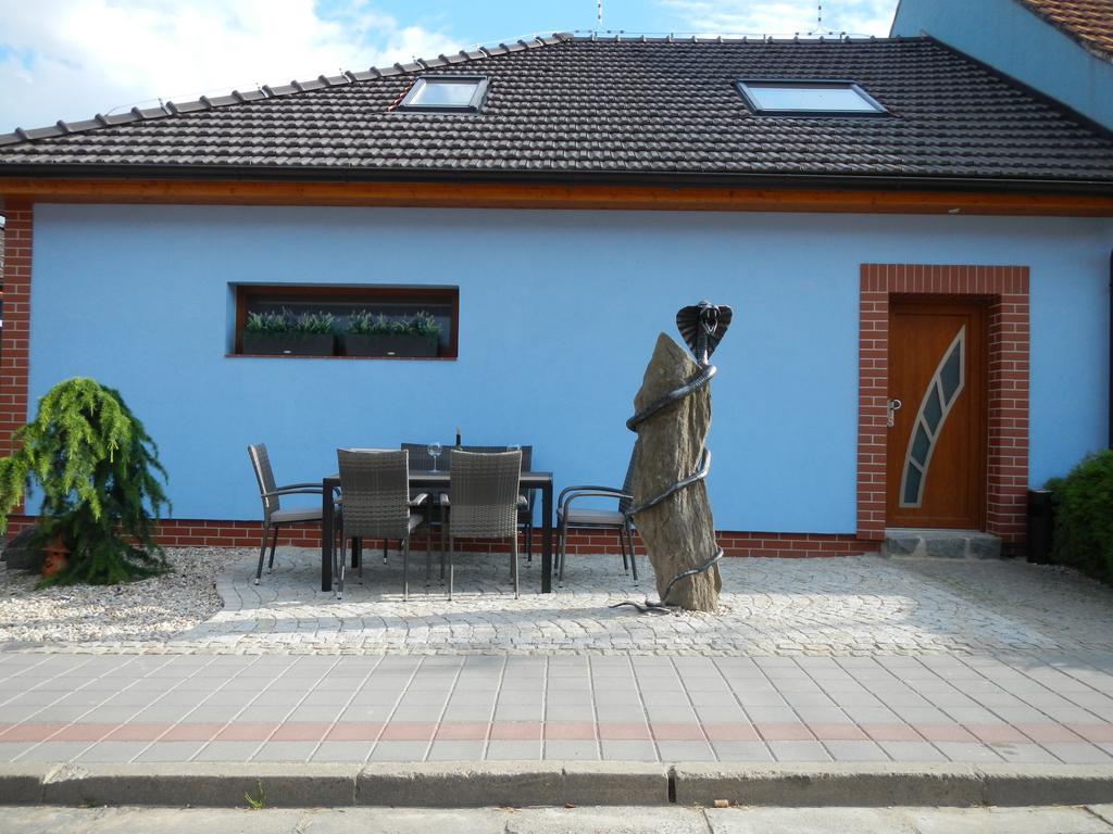 Penzion U Hada Velke Pavlovice Exterior photo